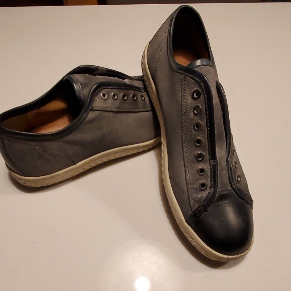 John Varavatos Casual Shoes